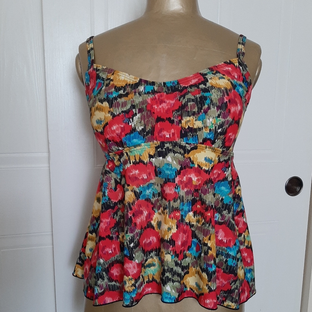 Swimsuit top. Tankini top.